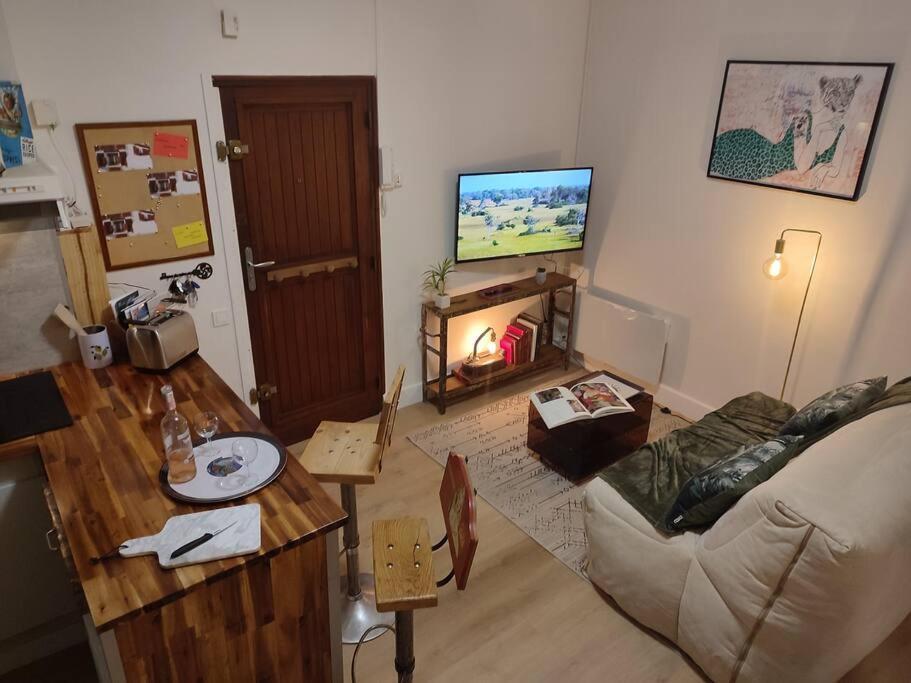 Apartamento Deco Vintage - 5Mn Du Centre - Tv Connectee Pau Exterior foto